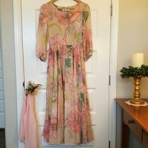 Chicwish Floral 3/4 Sleeve Maxi Dress